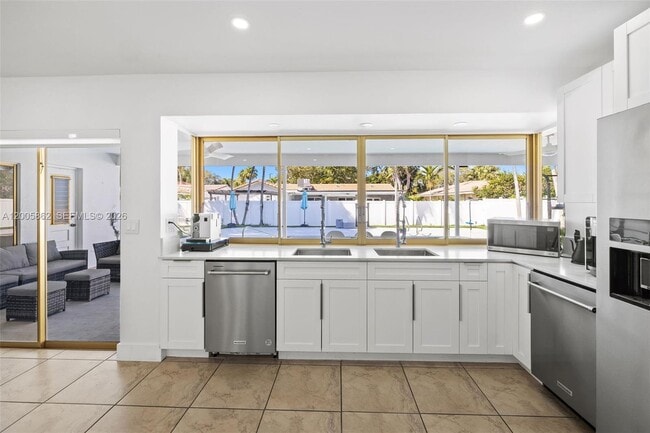 Building Photo - 3460 N 46th Ave