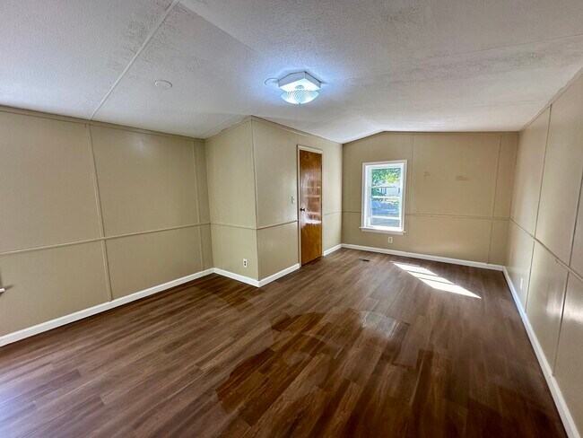 Building Photo - 315 Grubb Dr