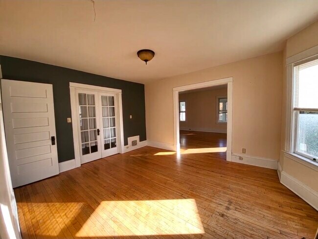 Building Photo - 3240 Pillsbury Ave S