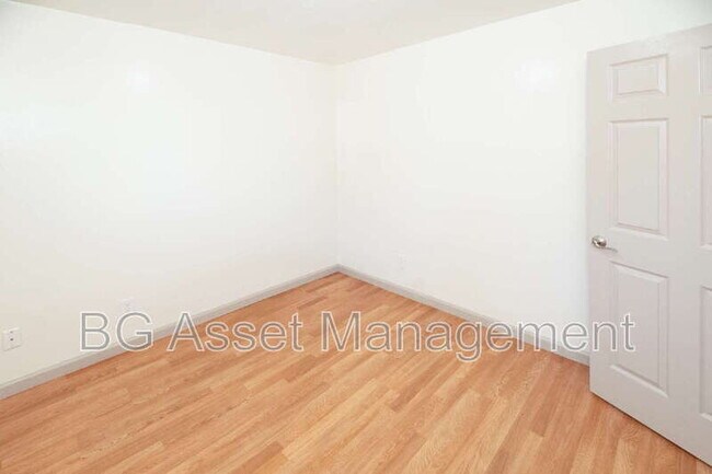 Building Photo - 936 Tennent Ave