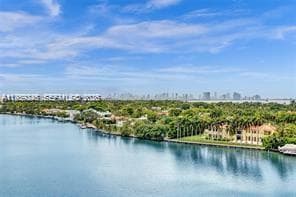 Building Photo - 5600 Collins Ave