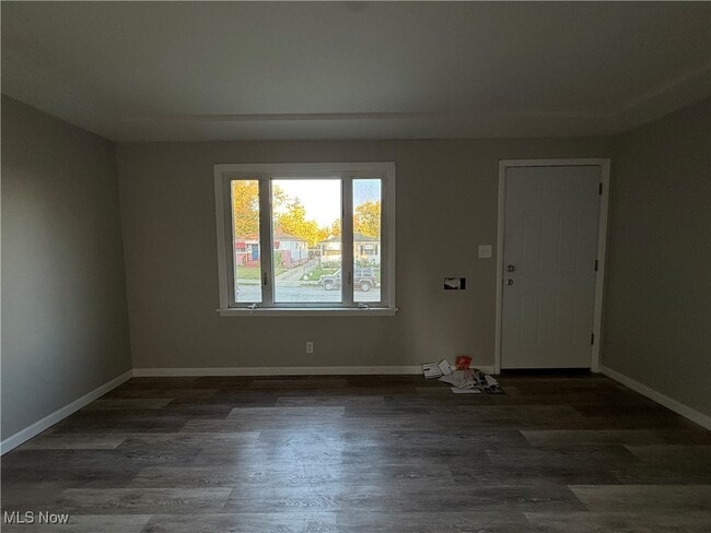 Building Photo - 4468 E 156th St