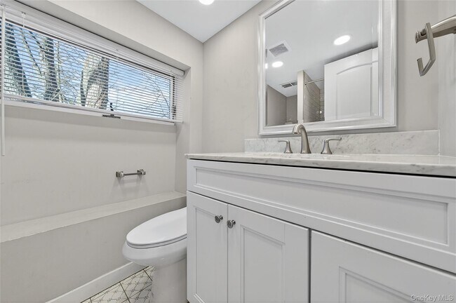 Building Photo - 12 Revere Rd