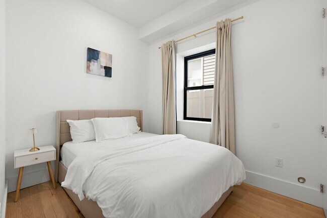 Building Photo - 206 Fulton Ave