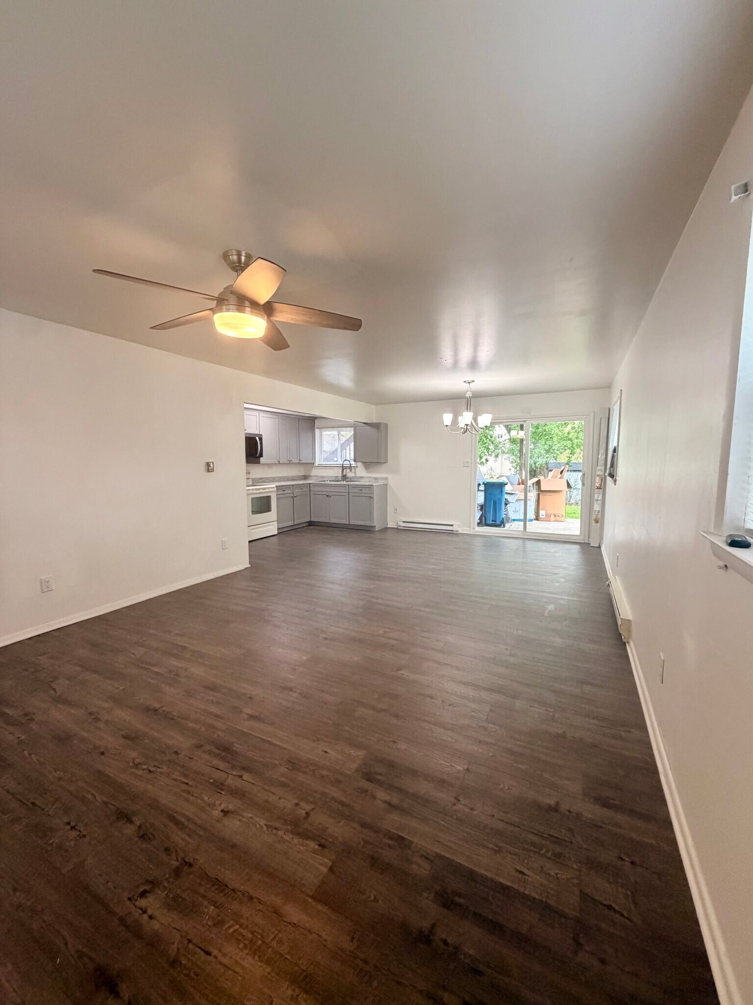 Building Photo - 228 Trask St