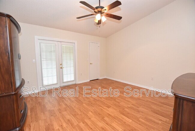 Building Photo - 1072 Meadowood Pointe Rd