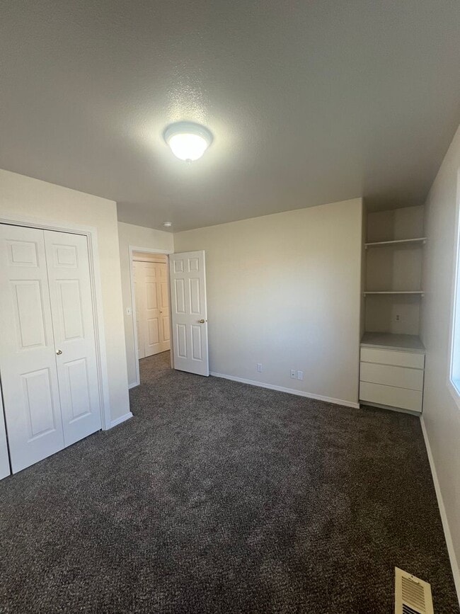 Building Photo - 3 bedroom 2 bath in a beautiful, spacious Meridian Neighborhood!