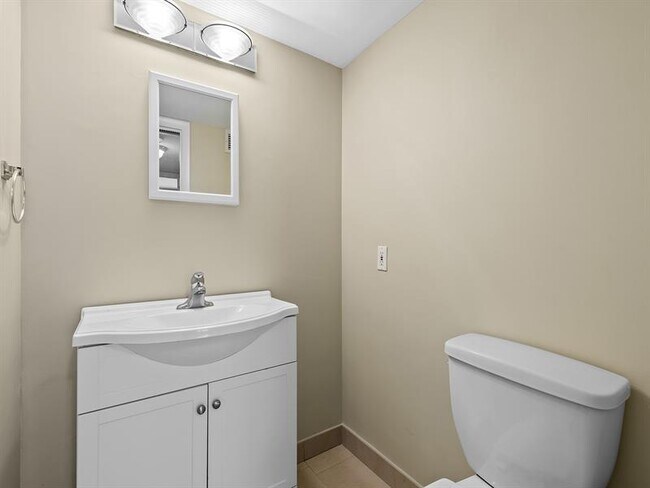 Building Photo - 4100 Galt Ocean Dr