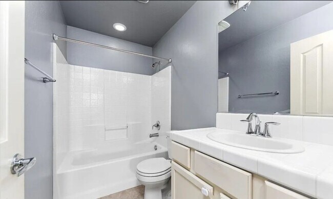 Building Photo - Adorable Home For Rent