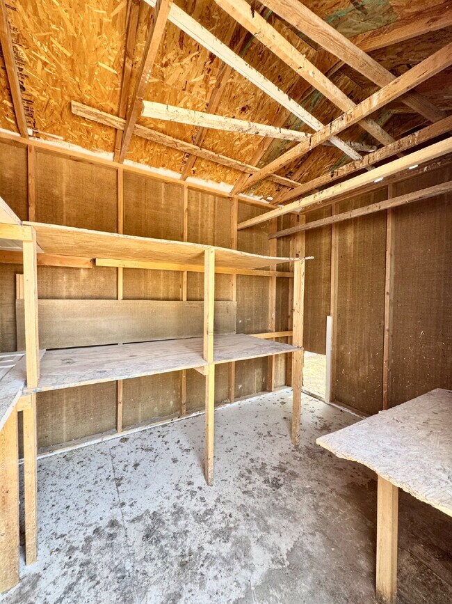 Building Photo - Adorable 3BD Vintage Henderson Home w/ Mod...