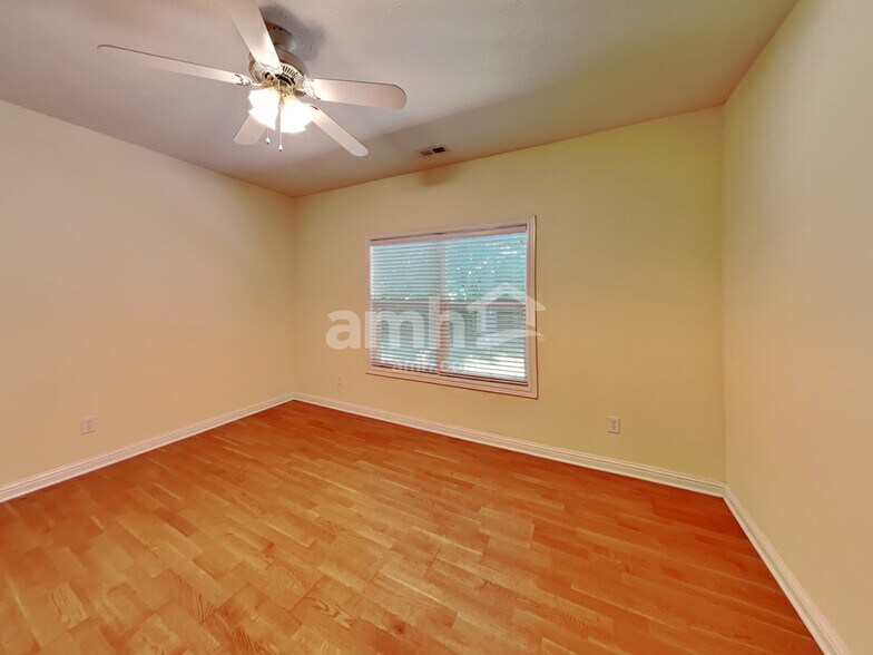 Building Photo - 4613 Clifton Ct