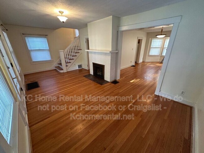 Building Photo - 5119 Grand Ave