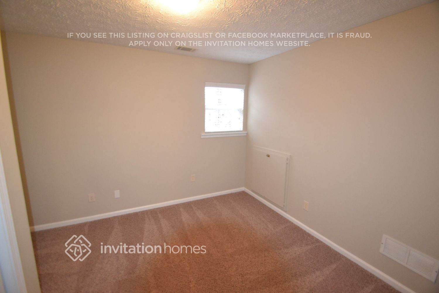 Building Photo - 3818 Woodhurst Way