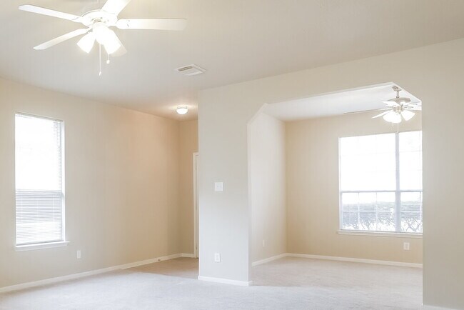 Building Photo - 22035 Willow Downs Dr