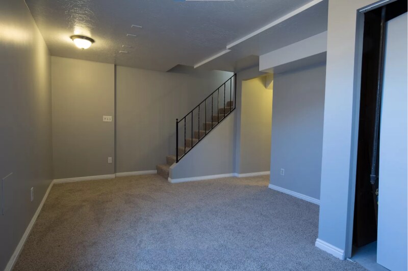 Building Photo - 8827 Pinion Ln