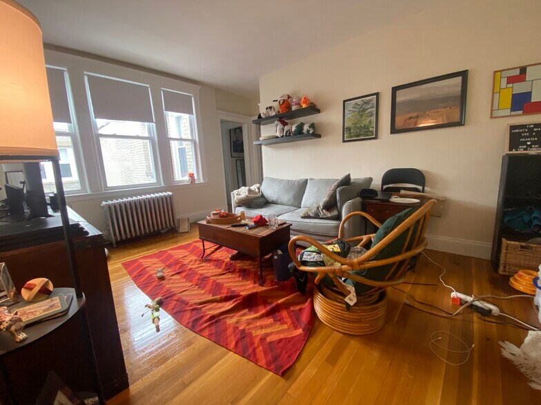 Building Photo - 1471 Beacon St