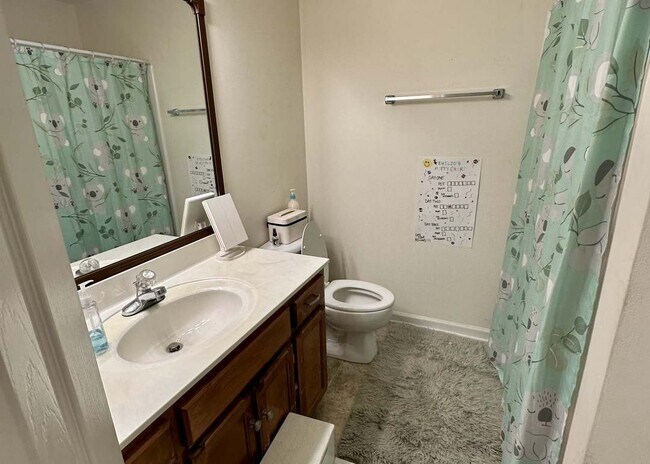 Building Photo - 118 Shady Maple Dr