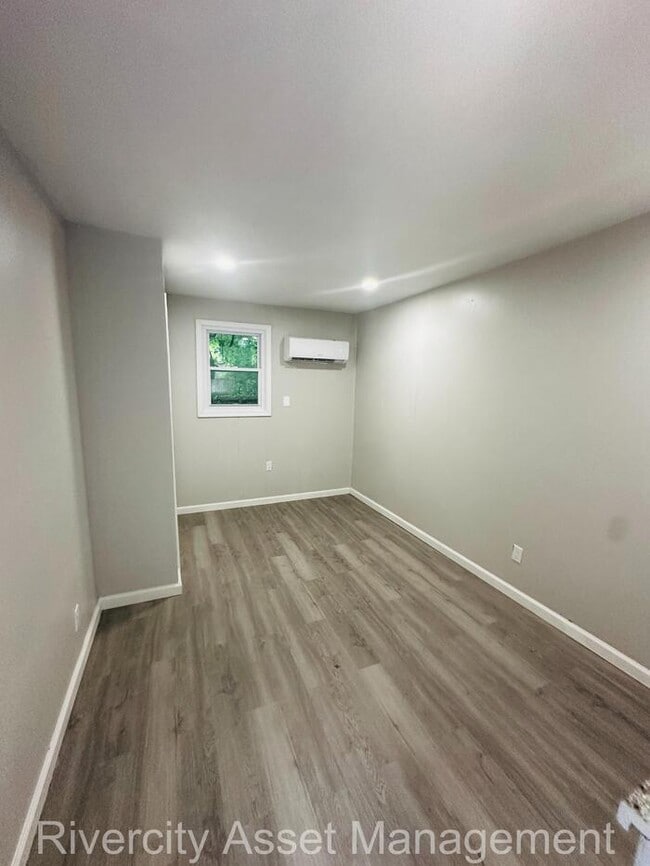 Building Photo - A Must See!!!!! Section 8 Friendly!!!!! BO...