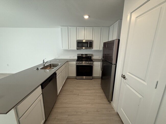 Building Photo - 10727 Vesta Curv