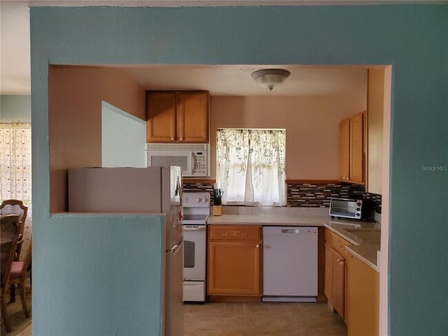 Building Photo - 201 Bedford Trail