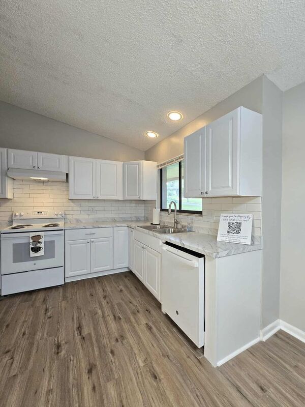 Building Photo - 4604 Dillwyn Dr
