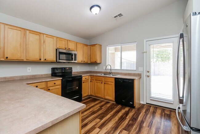 Building Photo - 4883 E Meadow Lark Way