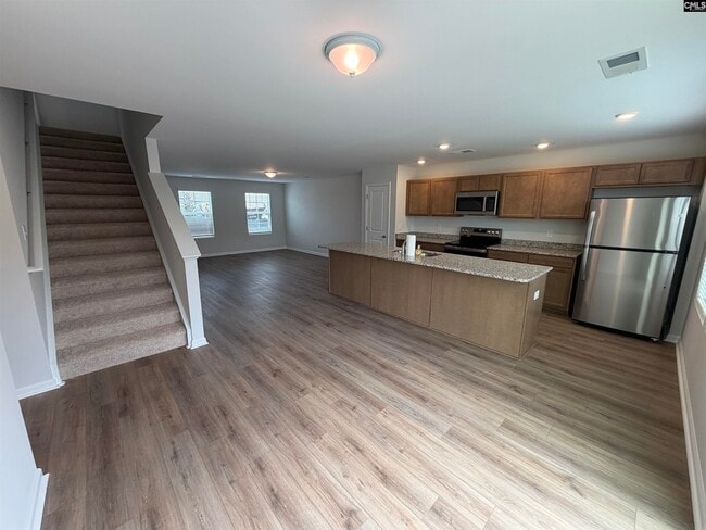 Building Photo - 3040 Hallsdale Dr