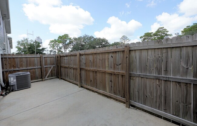 Building Photo - 6 Praiseworthy Dr