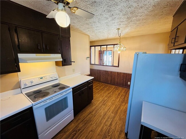 Building Photo - 6050 Camden Rd