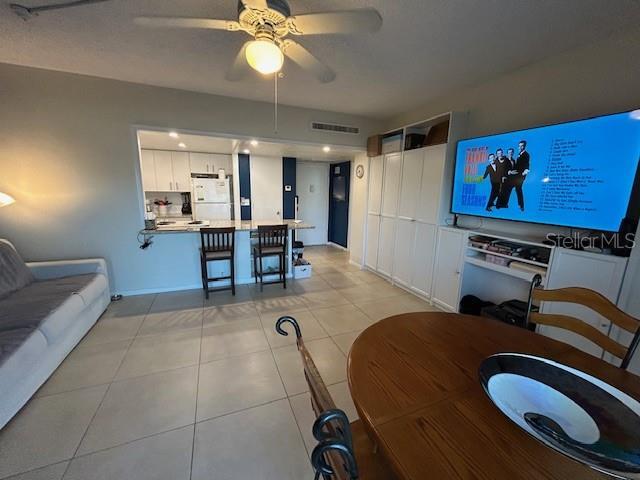 Building Photo - 880 Mandalay Ave