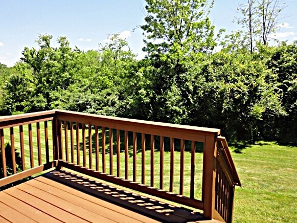 Building Photo - 135 Easton Manor Dr