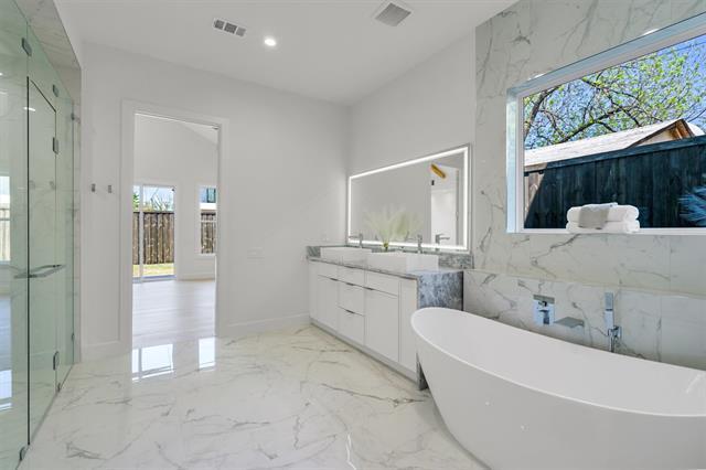 Building Photo - 3813 Cortez Dr