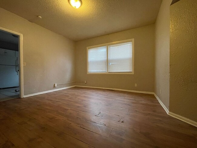 Building Photo - 726 Morgan Avenue North