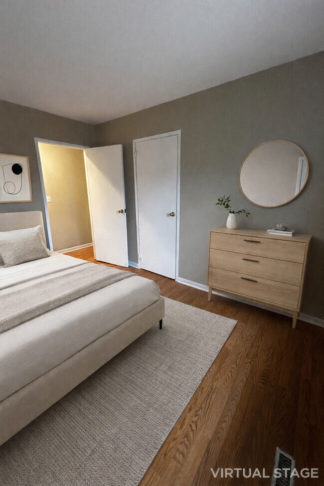 Building Photo - 5508 S Stough St