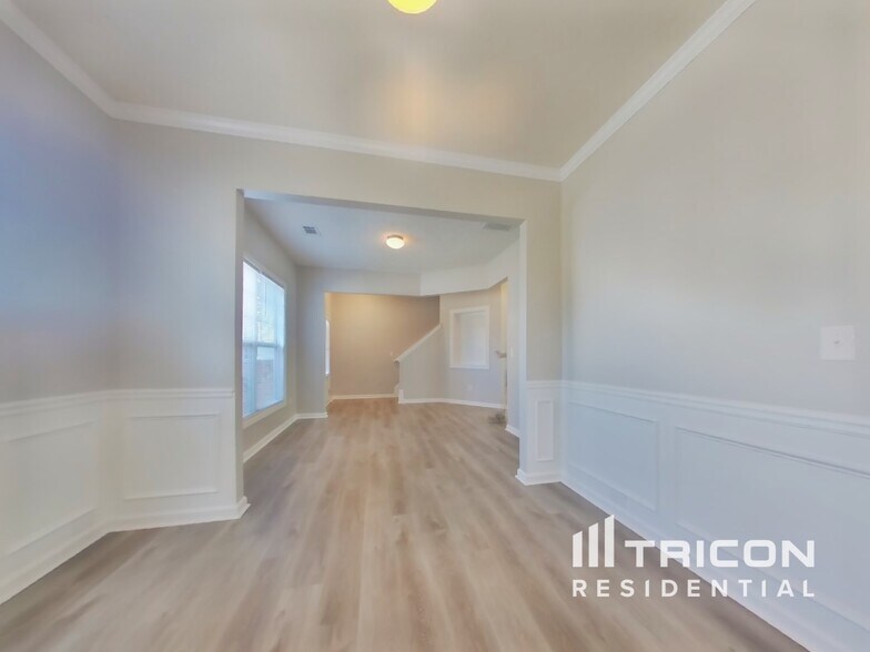Building Photo - 100 Plumeria St