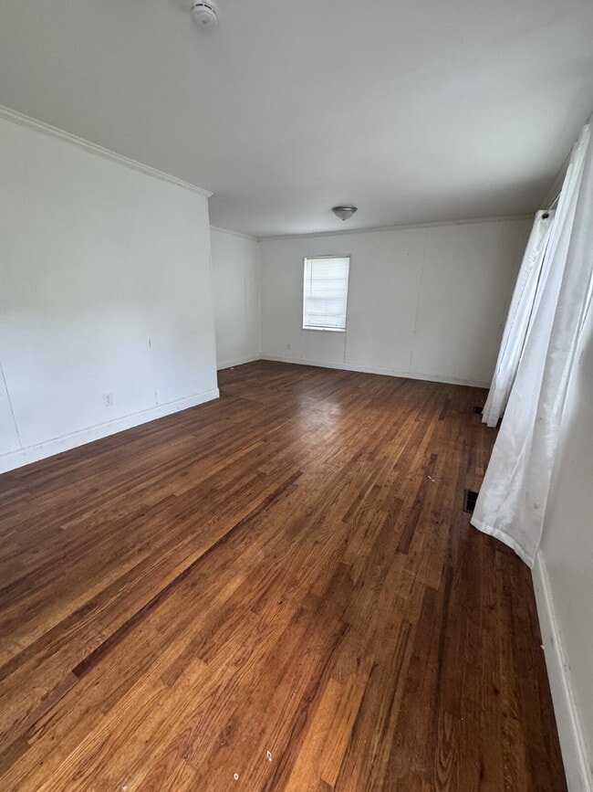 Building Photo - 3-Bedroom Home in Warner Robins with 1,026...