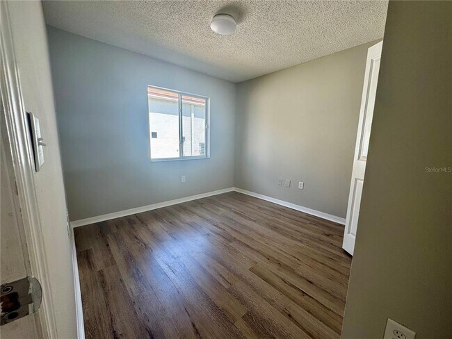 Building Photo - 4301 Country Hills Blvd