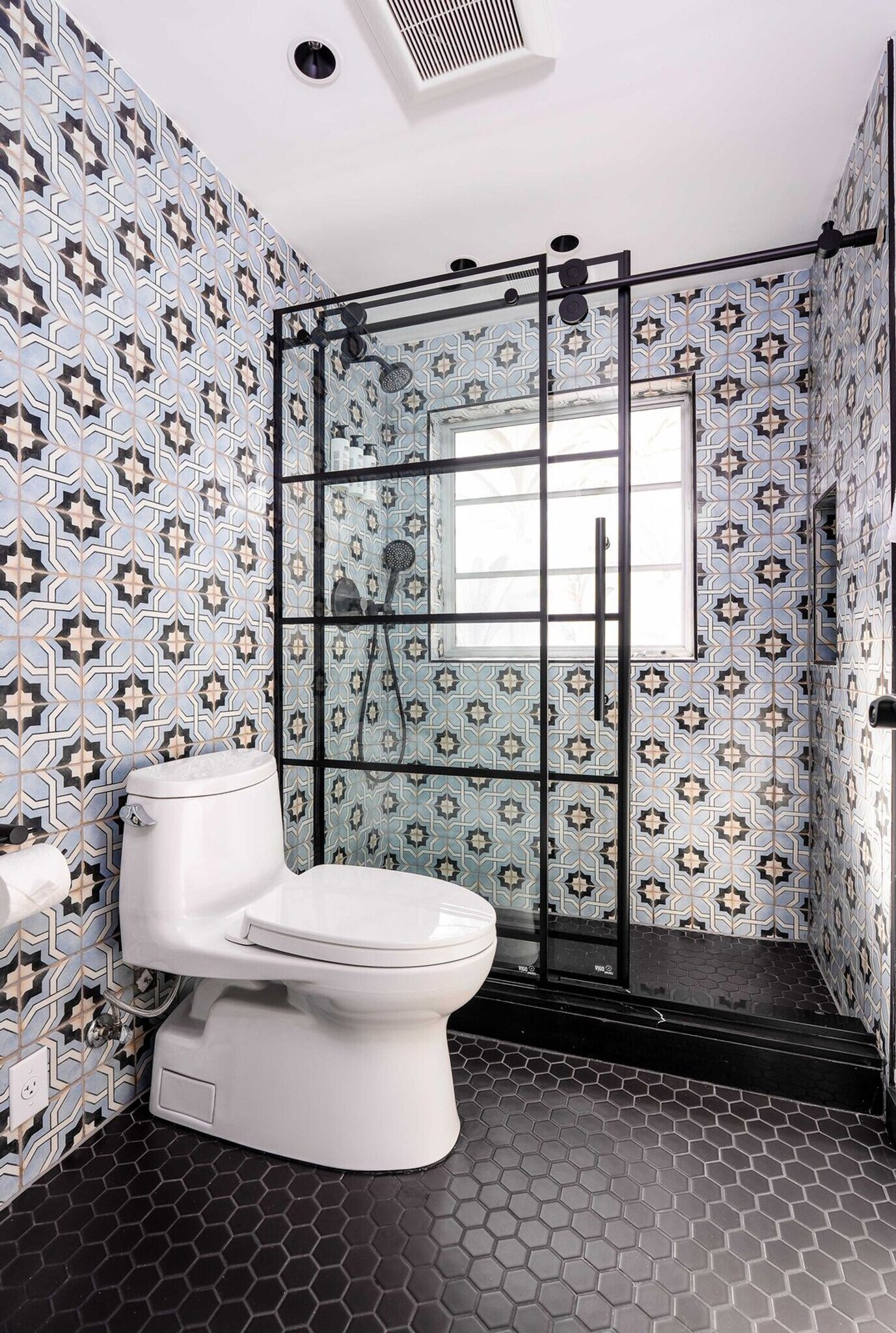 Building Photo - 1200 Ocean Dr