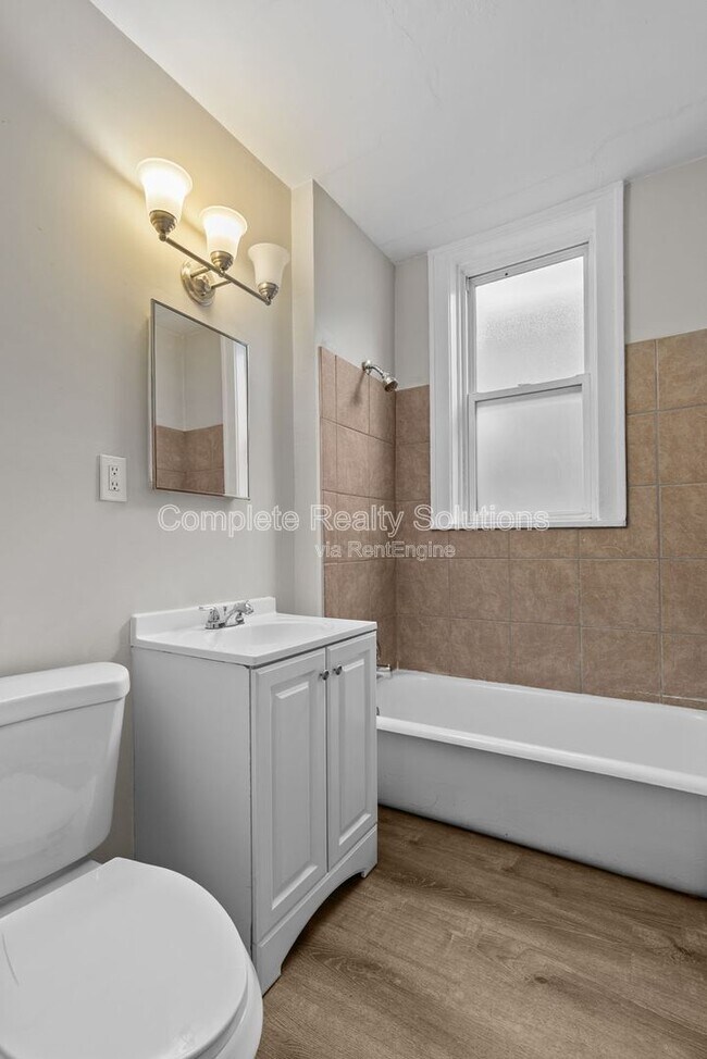 Building Photo - 4175 McRee Ave