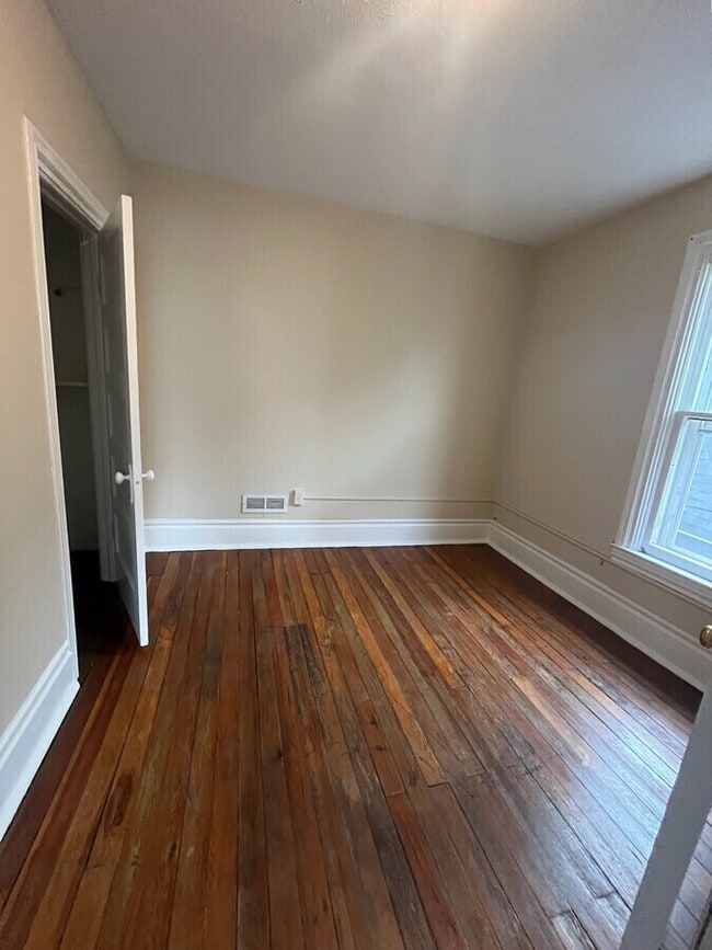 Building Photo - 154 Straight Ave SW