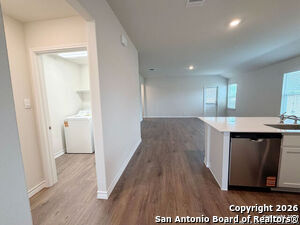 Building Photo - 607 fluted