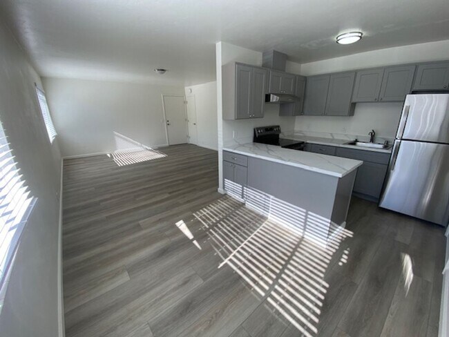 Building Photo - 284-286 Junipero