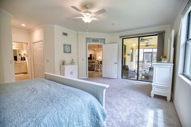 Building Photo - Seasonal Short-Term Coach Home 2-Bedrooms plus den, 2-Bath in Gran Paradiso!