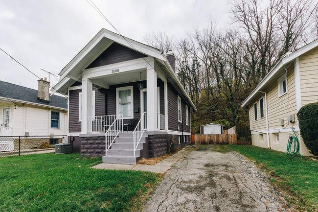 Building Photo - 3508 Tarpis Ave