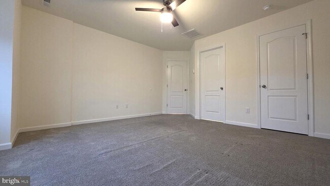 Building Photo - 115 Lexington Pl