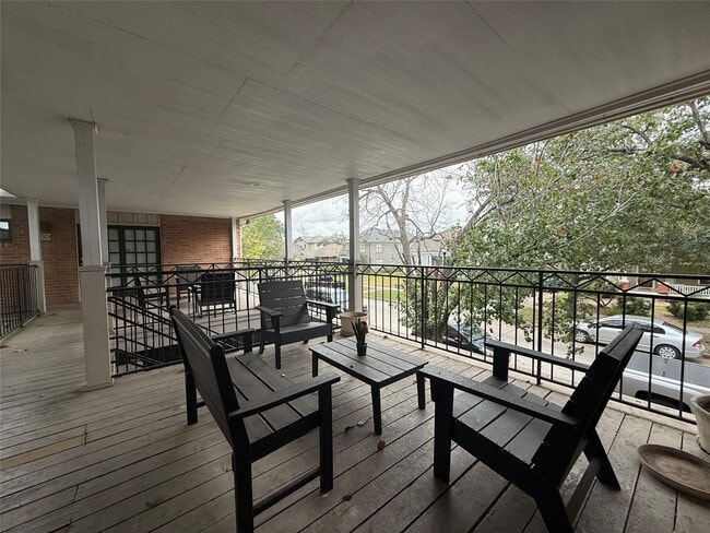 Building Photo - 1801 Cortlandt St