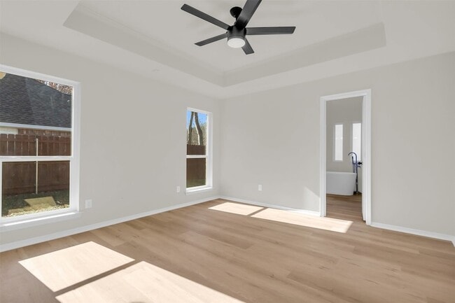 Building Photo - 8691 Pebblebrook Dr