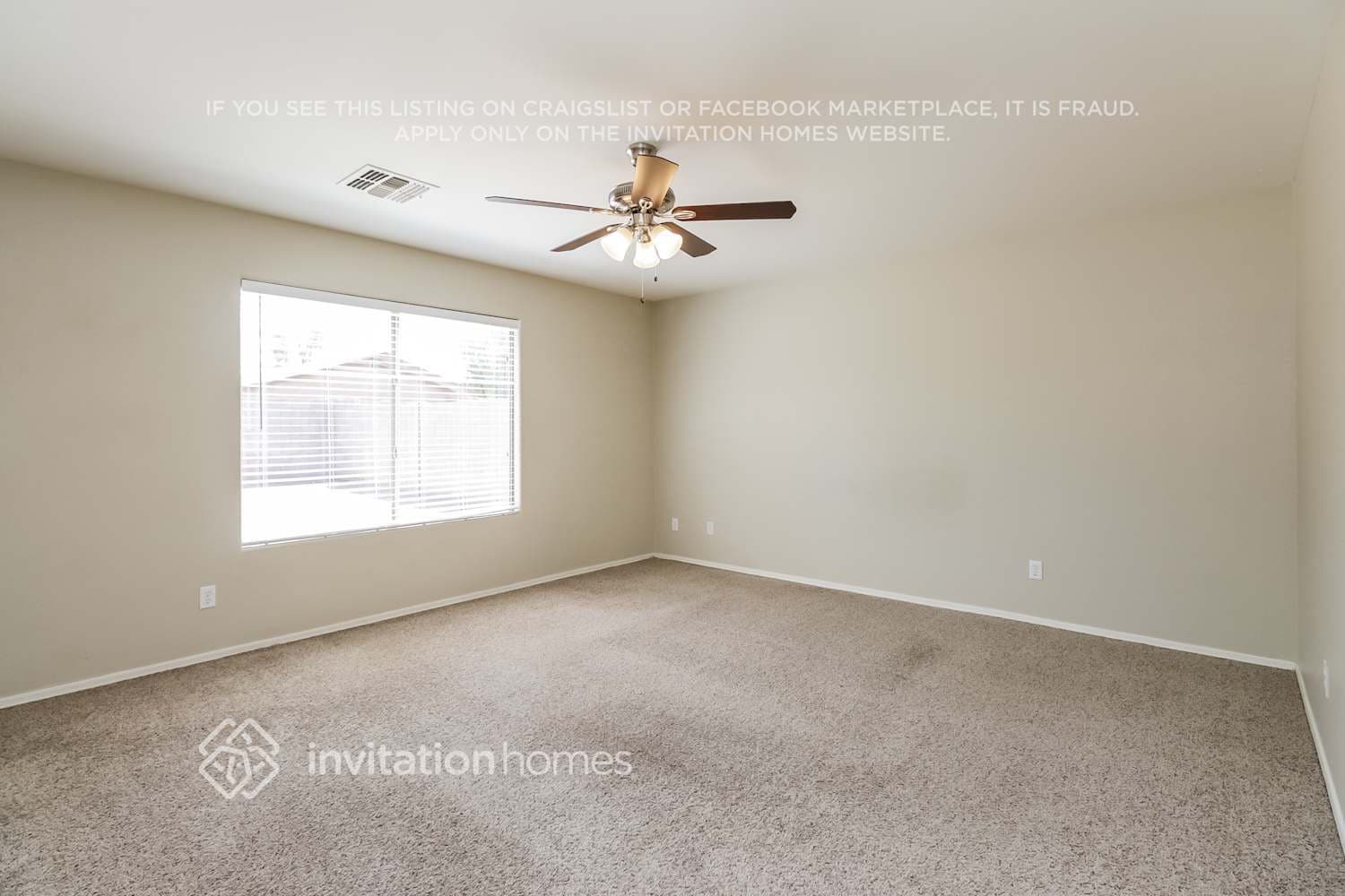 Building Photo - 1715 E Desert Moon Trail