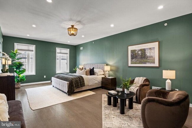 Building Photo - 2106 Spring St