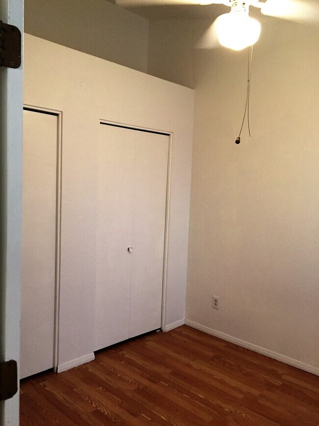 Building Photo - **COMFORTABLE 2br/2ba TOWNHOME (GILBERT & ...